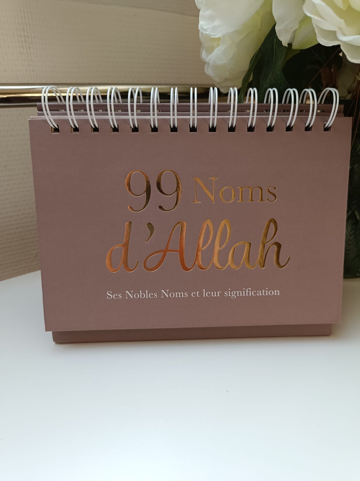 Chevalet 99 Noms d'Allah - Décoration Islamique Élégante - HADIETH BENELUX